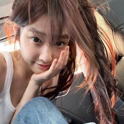 腰间持枪